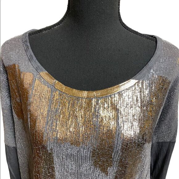 Lightweight Sequin Fancy Gray Gold Long Sleeve Shirt - Picture 1 of 10